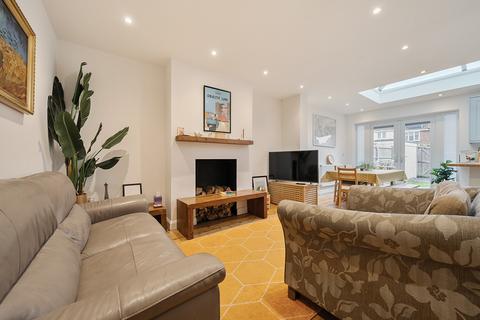 4 Raynes Road, Bristol, BS3 2DL