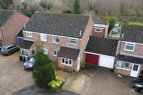 4 bedroom semi-detached house for sale, Tonbridge TN9