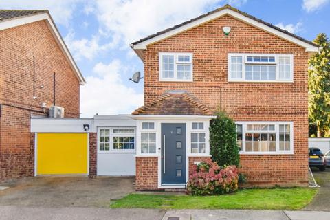 3 bedroom detached house for sale, Loxwood Close, Orpington BR5