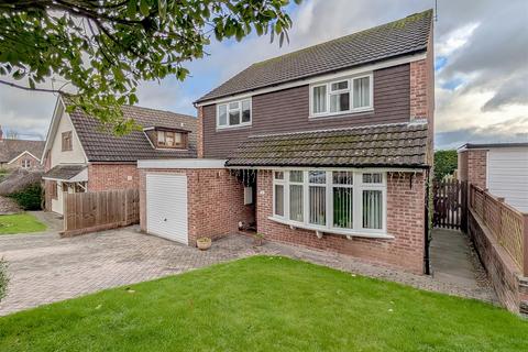 4 bedroom detached house for sale, Woodlands Close, Malvern