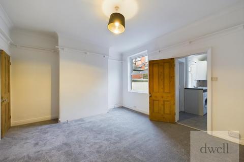 4 bedroom terraced house for sale, Hawthorn View, Chapel Allerton, Leeds, LS7