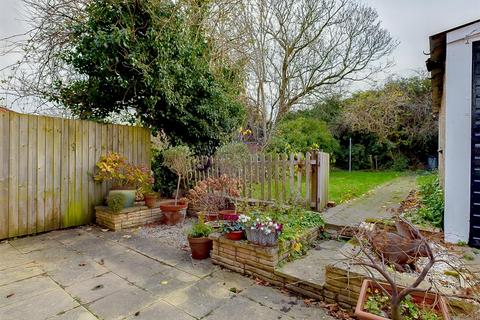 3 bedroom semi-detached house for sale, Britten Drive, Malvern