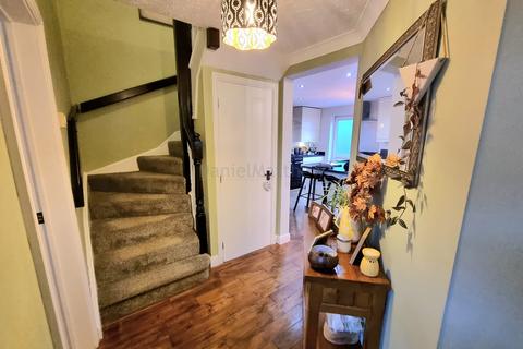 4 bedroom detached house for sale, Palmers Drive, Cardiff. CF5 5NR