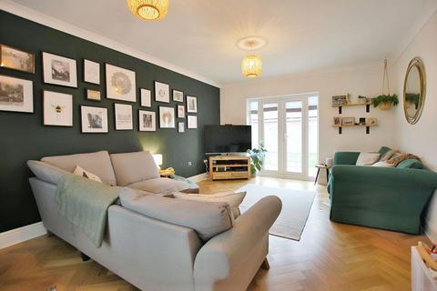 4 bedroom detached house for sale, Cheltenham GL52