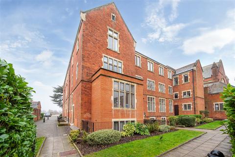 2 bedroom flat for sale, King Edward Place, Bushey WD23