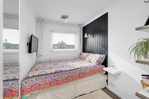 3 bedroom end of terrace house for sale, Buckingham Gardens, West Molesey, Surrey, KT8