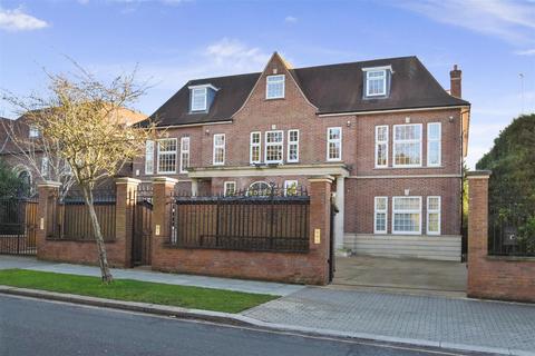 8 bedroom detached house for sale, The Bishops Avenue, London N2