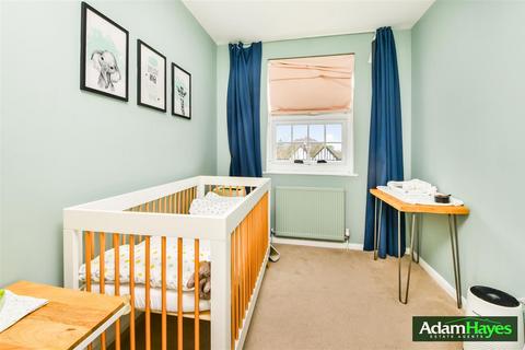 7 Ashburnham Close, London, N2 0NH