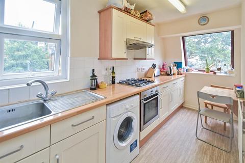 1 bedroom apartment for sale, Claybrook Close, London N2