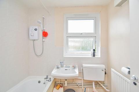 1 bedroom apartment for sale, Claybrook Close, London N2