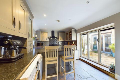 4 bedroom cottage for sale, Main Road, Stamford PE9