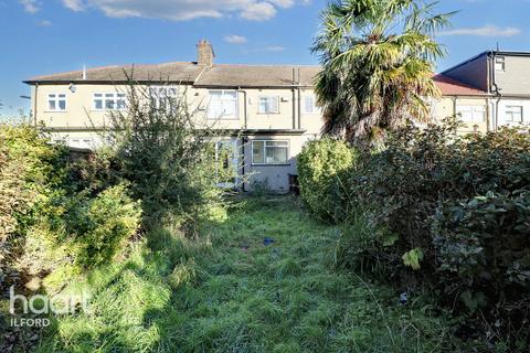 3 bedroom terraced house for sale, Thornhill Gardens, Barking