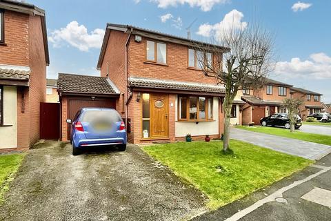 3 bedroom detached house for sale, Charlcote Crescent, Crewe, CW2