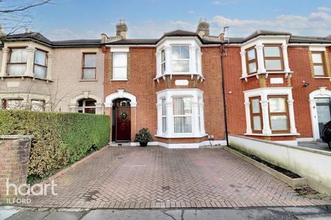 4 bedroom terraced house for sale, Sackville Gardens, Ilford