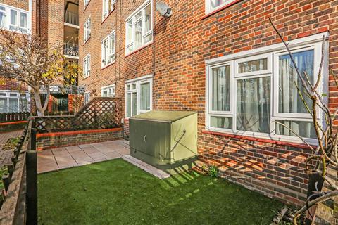 3 bedroom flat to rent, Margery Fry Court, Tufnell Park Road, London