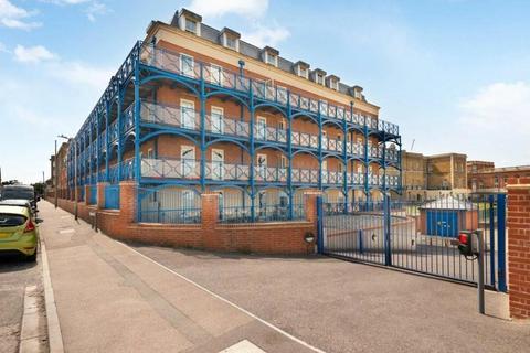 2 bedroom flat for sale, The Royal Seabathing, Margate CT9