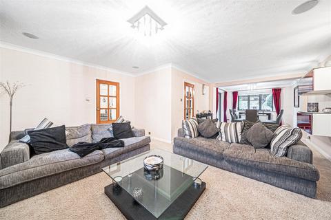 4 bedroom detached house for sale, Little Potters, Bushey WD23