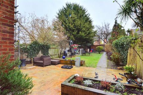 4 bedroom semi-detached house for sale, Well Hall Road, Eltham, London, SE9