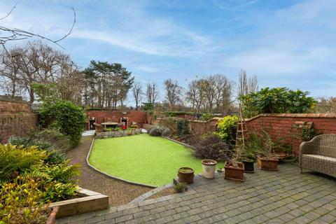 5 bedroom semi-detached house for sale, Castle Road, Kenilworth