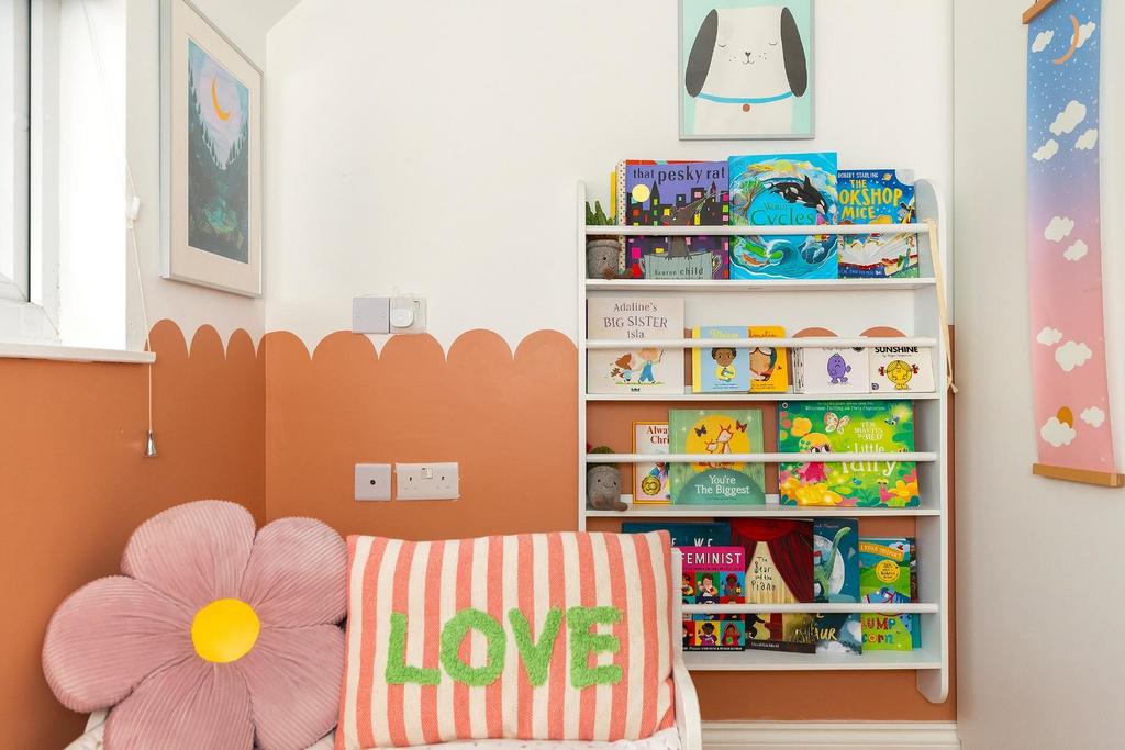 2 D6 CBH - Bedroom A.jpg