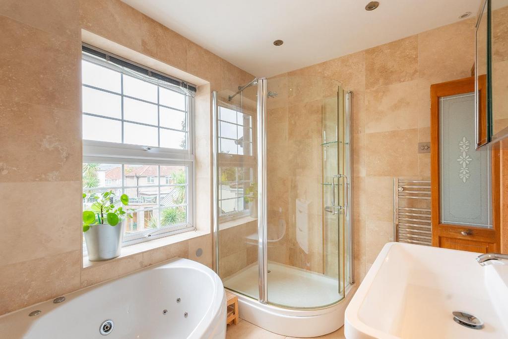 2 D6 CBH - Bathroom B.jpg