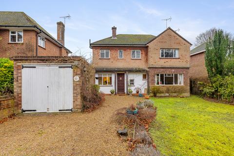 3 bedroom detached house for sale, Yarm Court Road, Leatherhead, Surrey, KT22