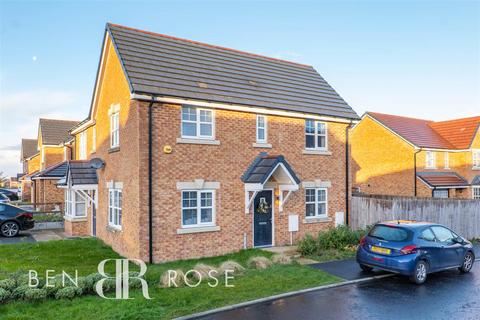 3 bedroom semi-detached house for sale, Swift Drive, Farington, Leyland