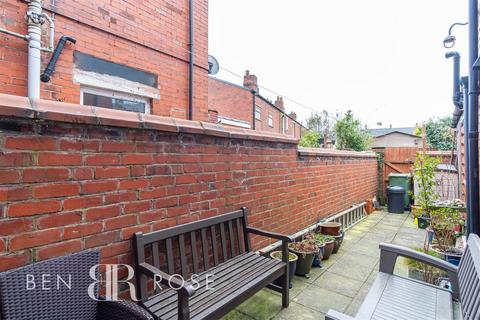 4 bedroom terraced house for sale, Weldbank Lane, Chorley