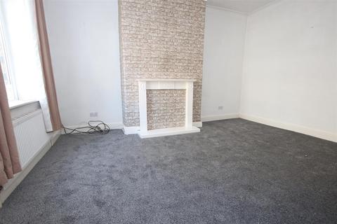 2 bedroom terraced house to rent, New Street, Idle, Bradford