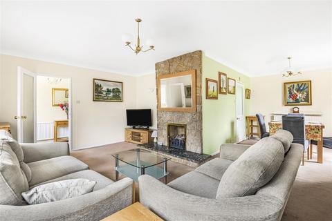 4 bedroom detached bungalow for sale, Southerndene Close, Tilehurst, Reading