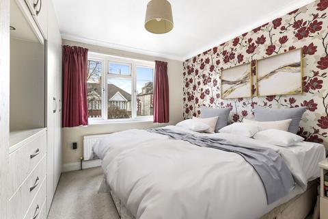 5 bedroom semi-detached house for sale, Woodleigh Avenue, London N12