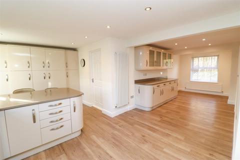 4 bedroom detached house for sale, Camus Close, Fleet GU52