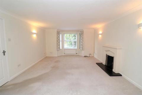 43 Camus Close, Church Crookham, Fleet, GU52 0UT