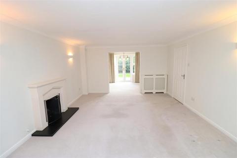 43 Camus Close, Church Crookham, Fleet, GU52 0UT
