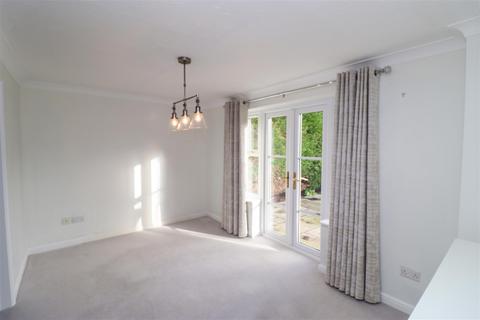 43 Camus Close, Church Crookham, Fleet, GU52 0UT