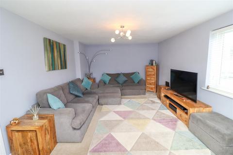 3 bedroom semi-detached house for sale, Greenways, Fleet GU52