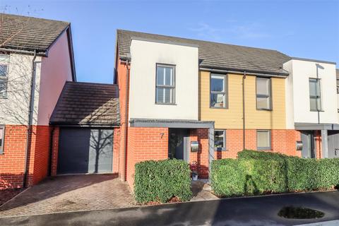 2 bedroom house for sale, Redfields Meadow, Church Crookham GU52