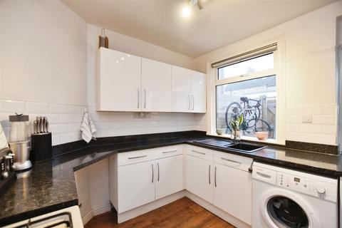 2 bedroom end of terrace house for sale, Vine Street, Stamford