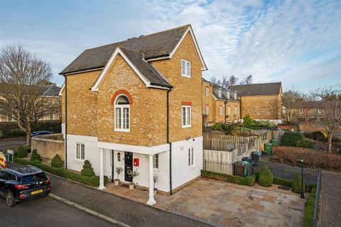 3 bedroom townhouse for sale, Fennel Close, Maidstone