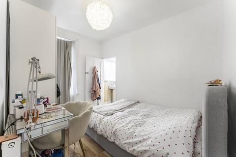 2 bedroom terraced house for sale, Pasquier Road, London, E17