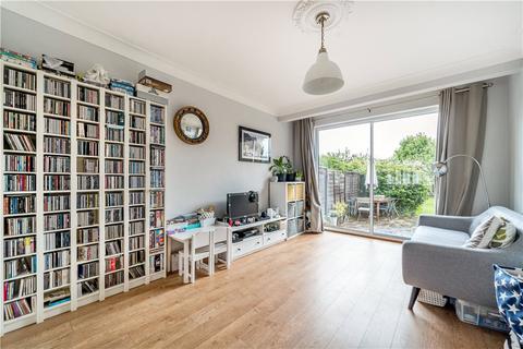 40 Ryecroft Avenue, Twickenham, TW2 6HR