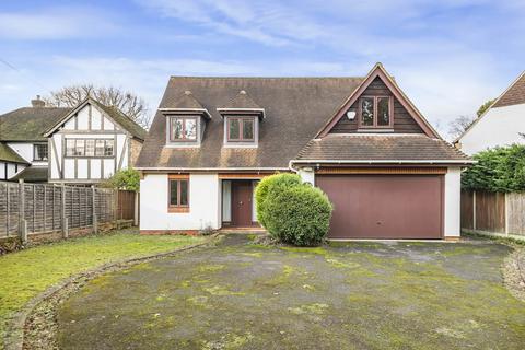 4 bedroom detached house for sale, Sheerwater Avenue, Addlestone KT15