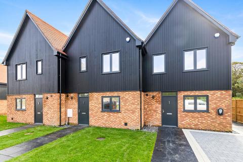 3 bedroom end of terrace house for sale, Fernfield Lane, Hawkinge, Folkestone, CT18