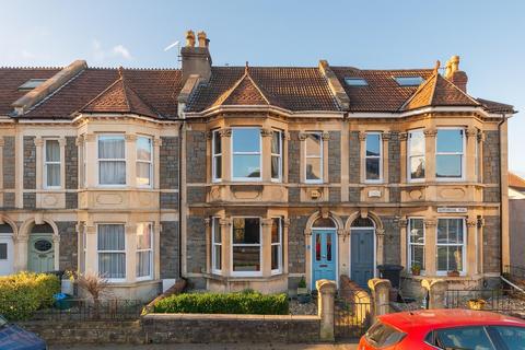 3 bedroom terraced house for sale, Harrowdene Road, Knowle