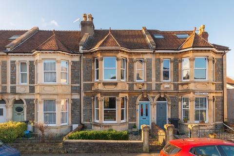 12 Harrowdene Road, Bristol, BS4 2JL