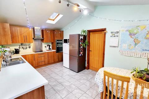 4 bedroom chalet for sale, Coniston Road, Peterborough PE4