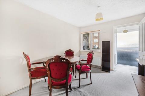 227 Franklin Way, Croydon, CR0 4UY