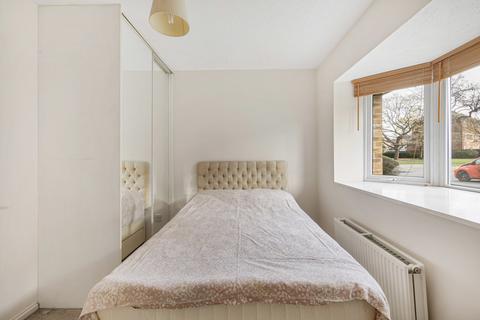227 Franklin Way, Croydon, CR0 4UY