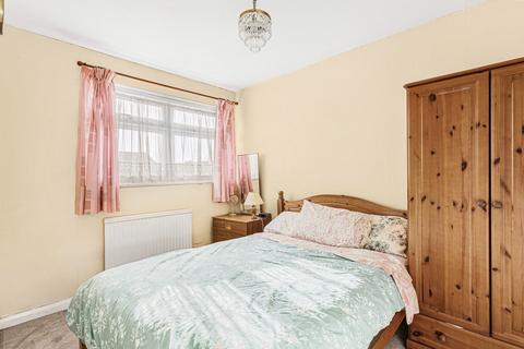 100 Peregrine Road, Sunbury-on-thames, TW16 6JP