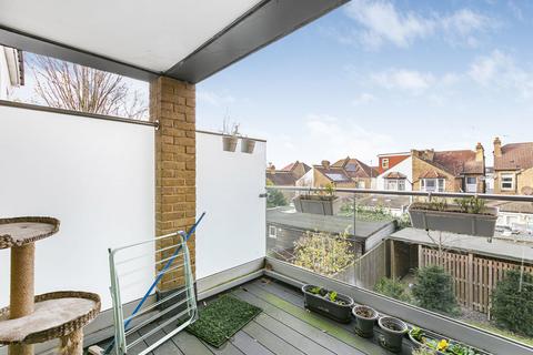 2 bedroom apartment for sale, Montague Road, Croydon, CR0